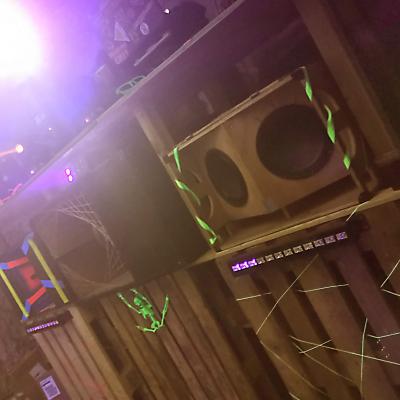 Présentation estrade DJ