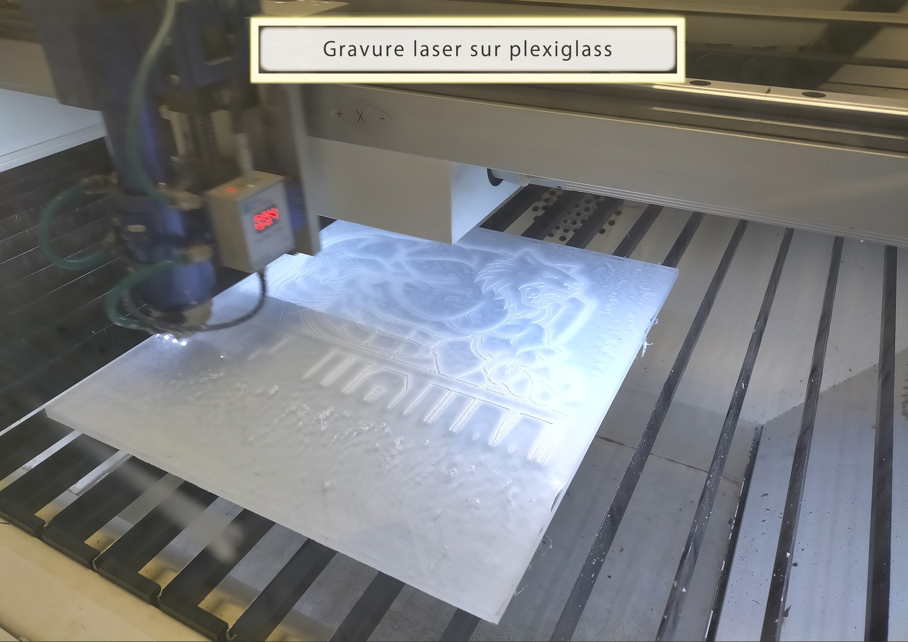 Gravure plexiglass laser