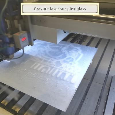 Gravure plexiglass laser