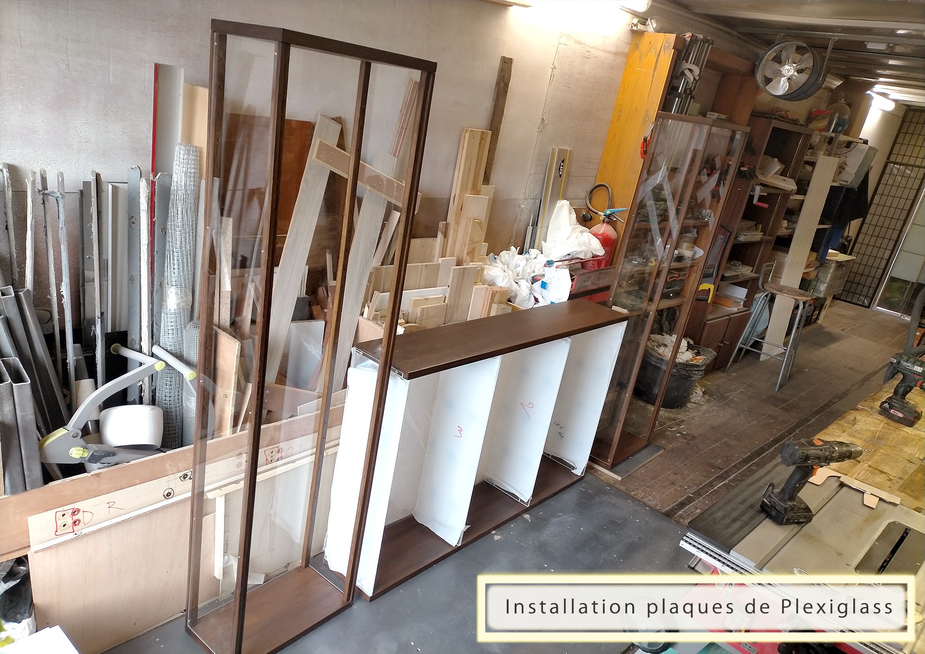 Installation des plaques de plexiglass